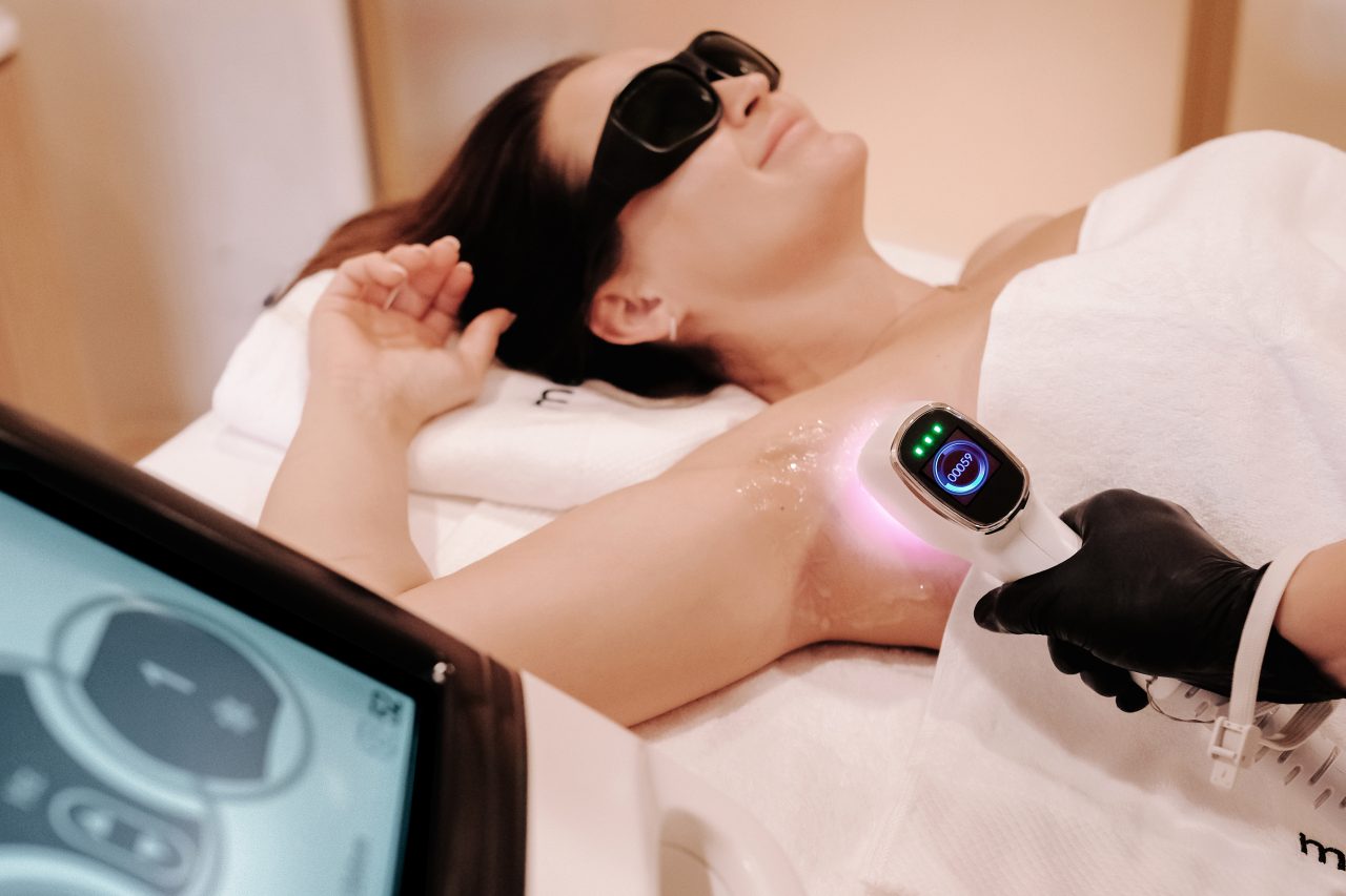 Laser hair removal in Brussels at a high-end aesthetic clinic – long-lasting smooth results by professionals