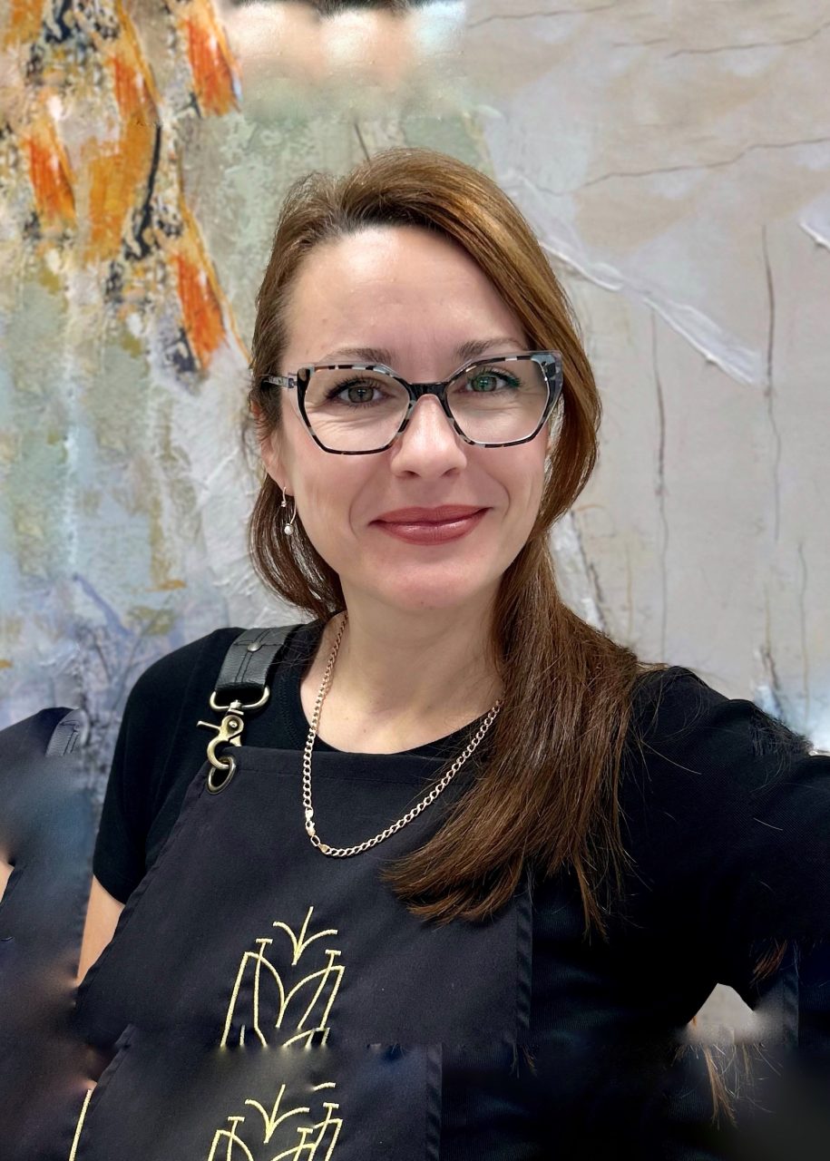 Brussels nail technician at our Brussels nail salon near the European Commission