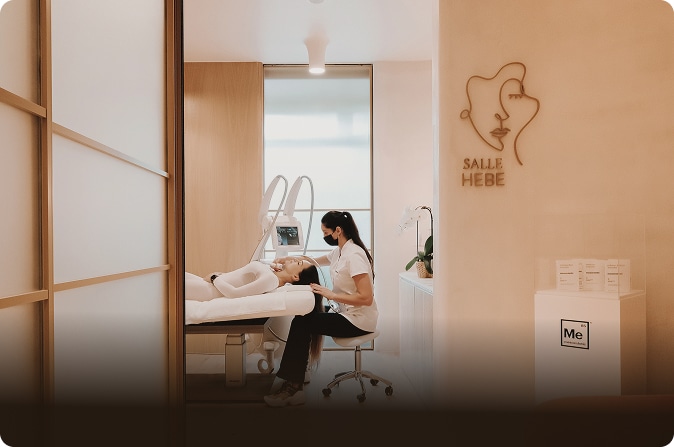 Non-invasive LPG Endermologie treatment performed by an expert esthetician at our beauty institute in Brussels. MV BEAUTY ART, a beauty institute in Brussels specialized in professional aesthetic care and LPG Endermologie.