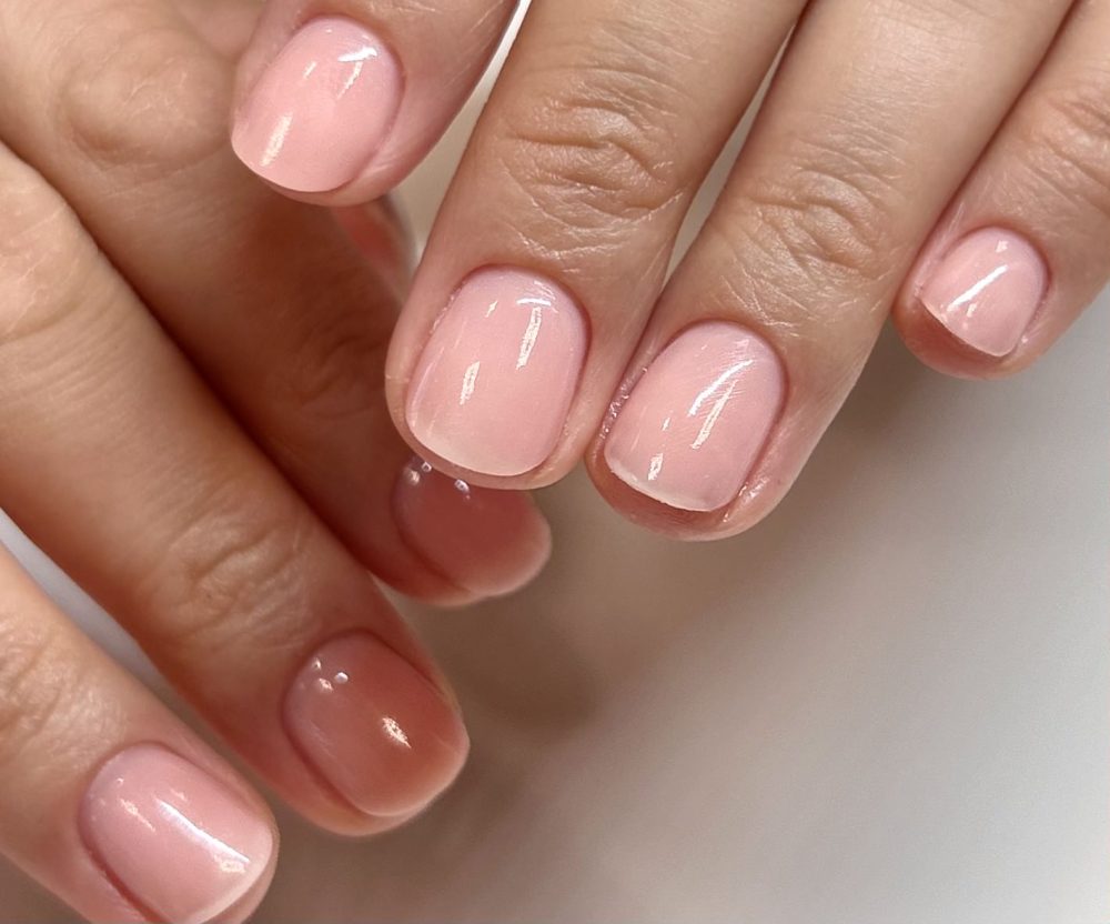 Short natural BIAB nails with manicure in Brussels Nail Salon in the city center